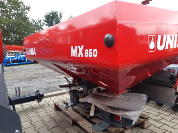 ROZSIEWACZ DO NAWOZÓW UNIA MX 850