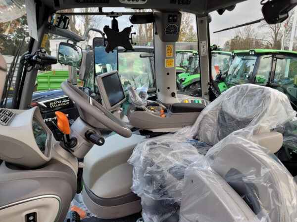 CIĄGNIK ROLNICZY DEUTZ-FAHR 7250 AGROTRON TTV - obrazek 5