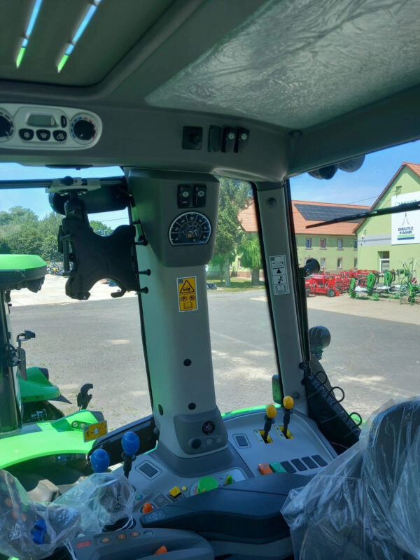 CIĄGNIK ROLNICZY DEUTZ-FAHR 6230 AGROTRON - obrazek 15