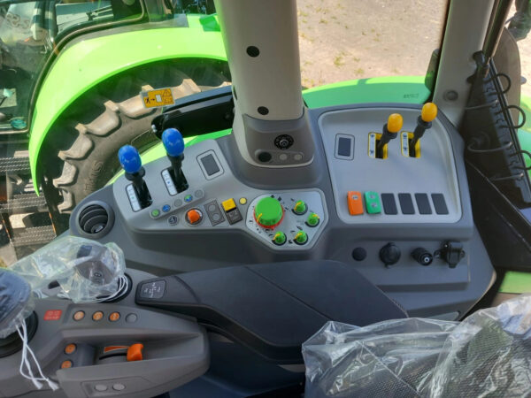 CIĄGNIK ROLNICZY DEUTZ-FAHR 6230 AGROTRON - obrazek 18