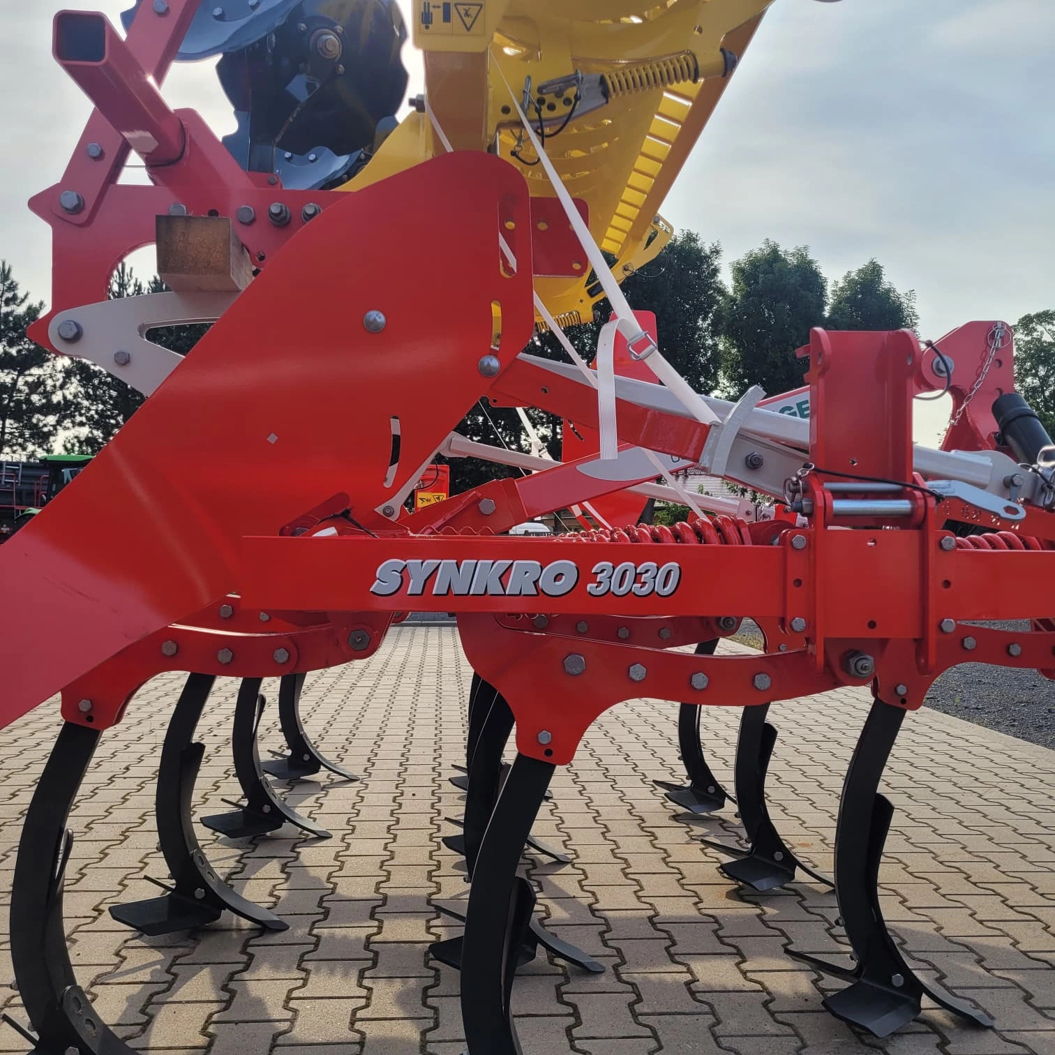 Kultivátor PÖTTINGER SYNKRO 3030 NOVA - Obrázek 3